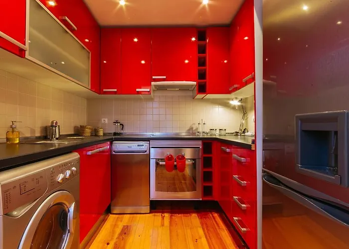 Not Guilty Duplex At Bairro Alto Lisbon